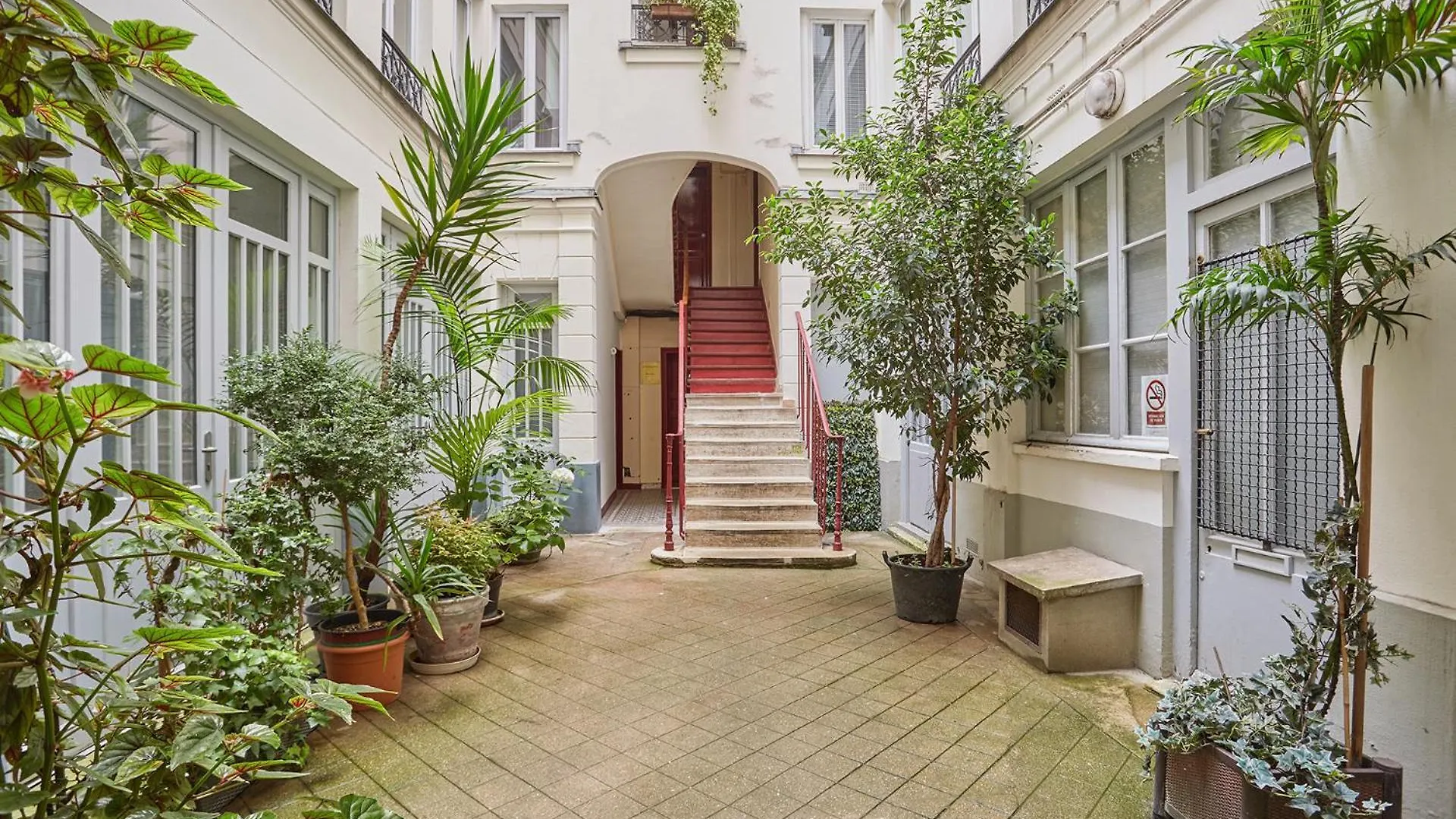 Charming Apartment Center Of Paris By Studio Prestige